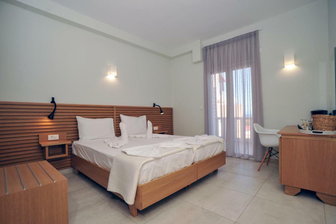 Mithos Premium Rooms Agia Marina Exterior foto