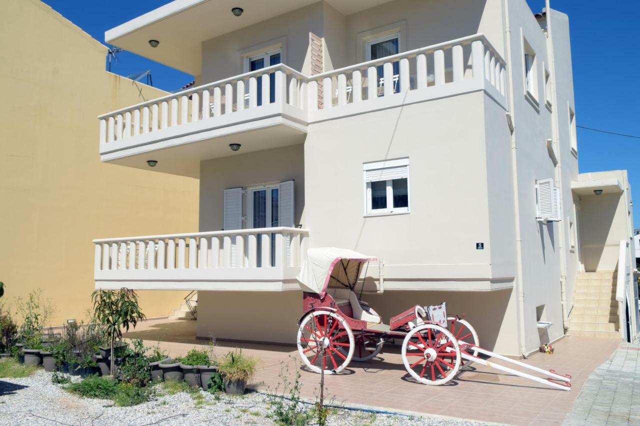 Mithos Premium Rooms Agia Marina Exterior foto